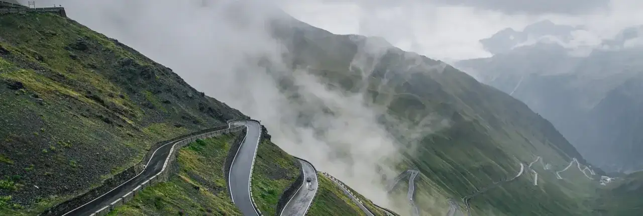 Kołobrzeg do Ustronia Morskiego: Która opcja transportu najlepsza?