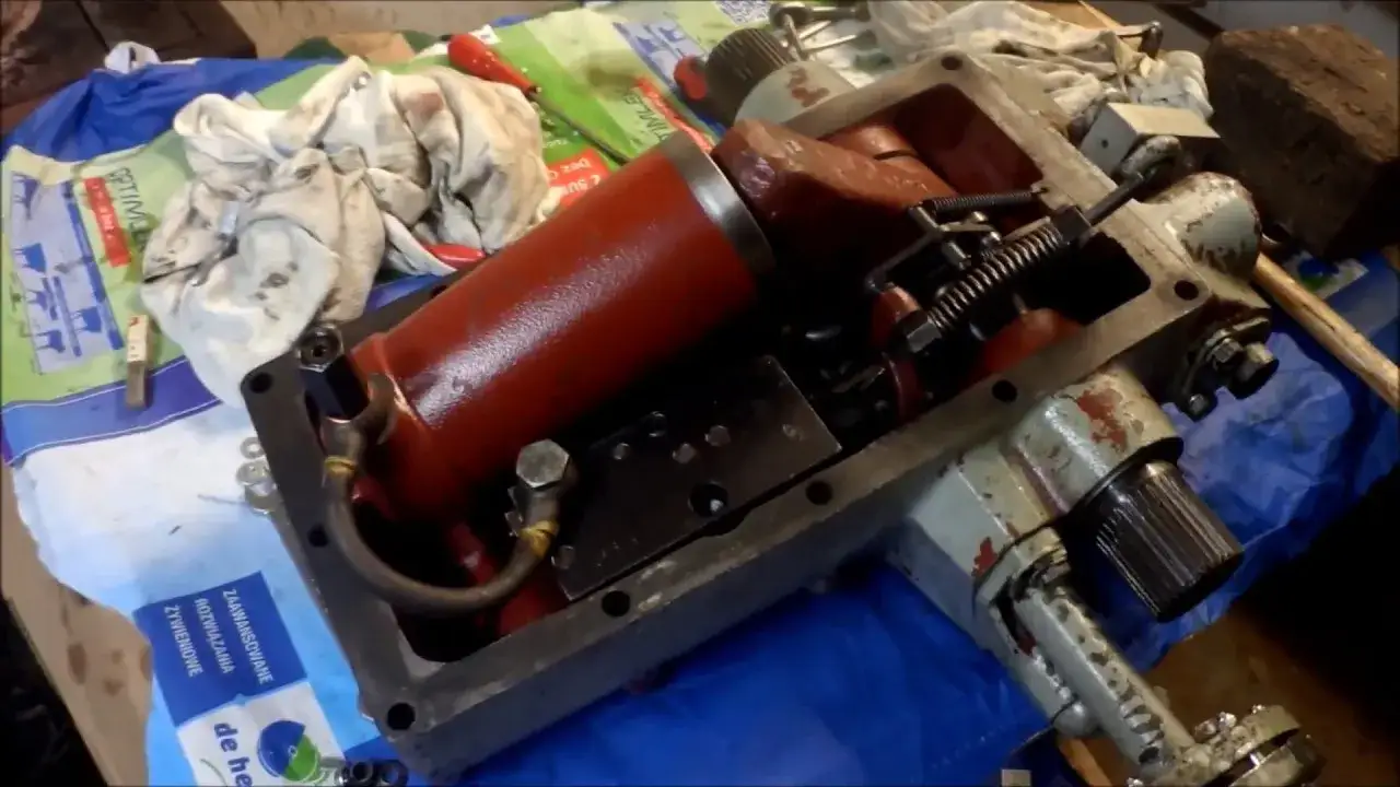 C-360 podnośnik: Jak naprawić i regulować mechanizm sterujący?