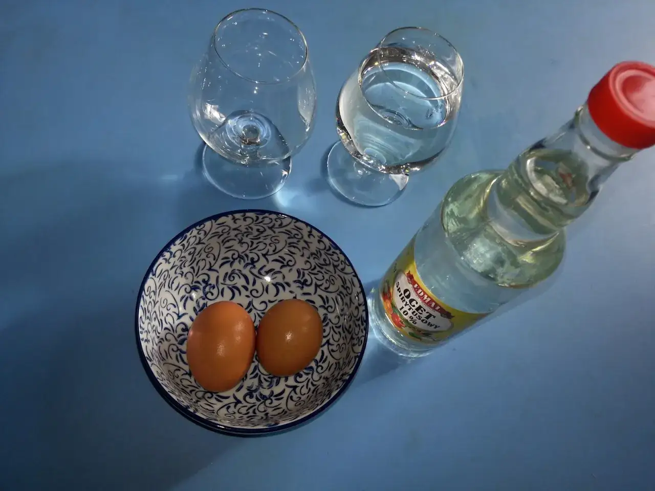 Gumowe jajko i inne eksperymenty z jajkiem dla dzieci