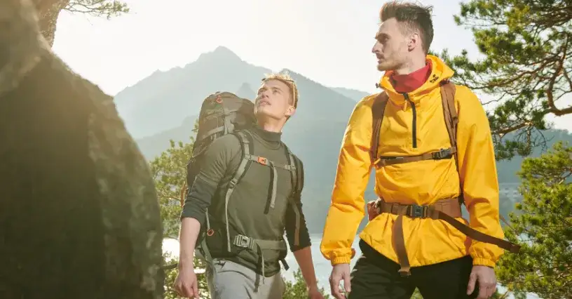 Co ubrać w góry wiosną, aby uniknąć zimna i deszczu?