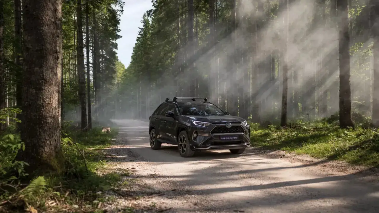 Optymalna wymiana oleju w Toyocie: Co ile? Jaki? ASO czy warsztat?