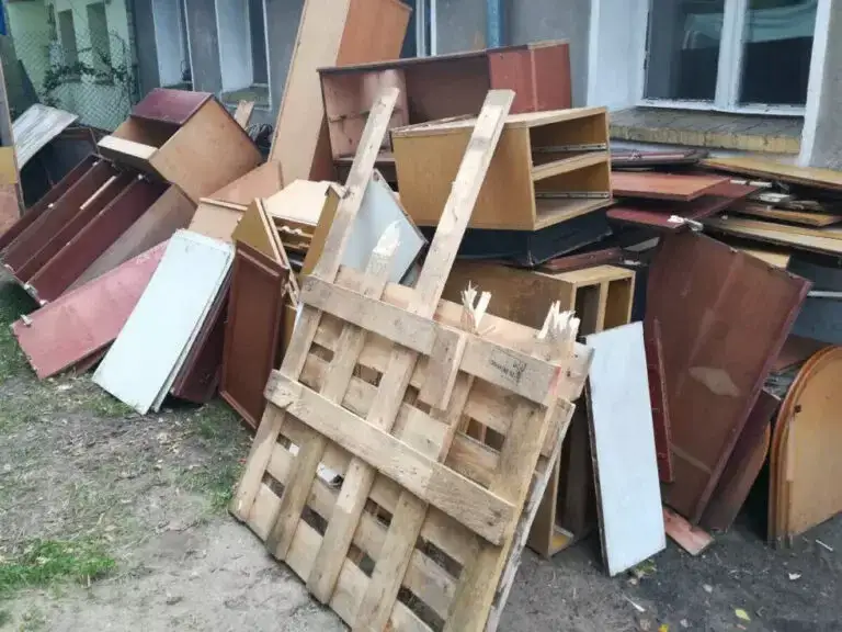 Czy można palić płyty OSB - zakaz i kary za spalanie w piecu do 5000 zł