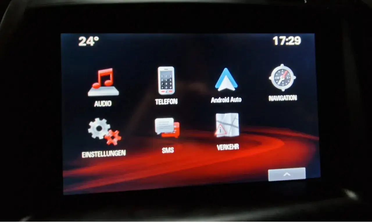 Opel Astra K: Jak uruchomić i skonfigurować Android Auto?