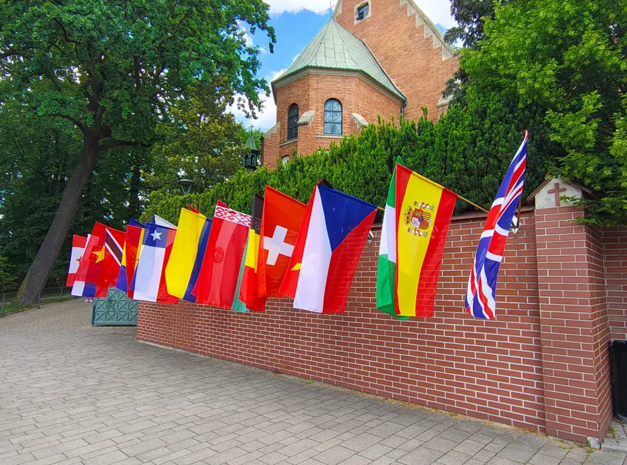 Jak wygląda flaga Kamerunu? Odkryj jej symbolikę i historię