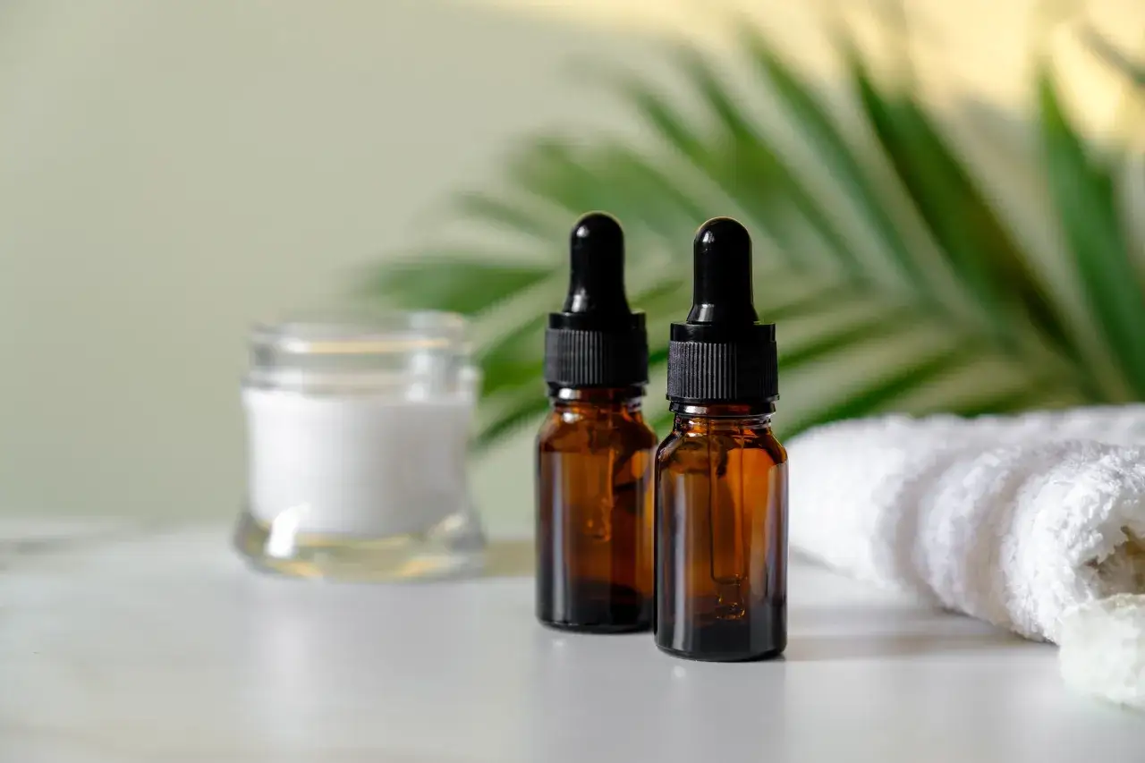 Codzienne serum do twarzy: Kiedy tak, a kiedy lepiej uważać?