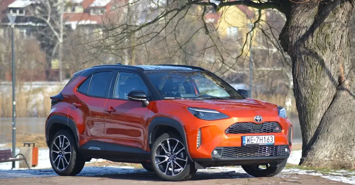 Toyota Yaris Cross czy warto? Sprawdź zalety i wady tego SUV-a