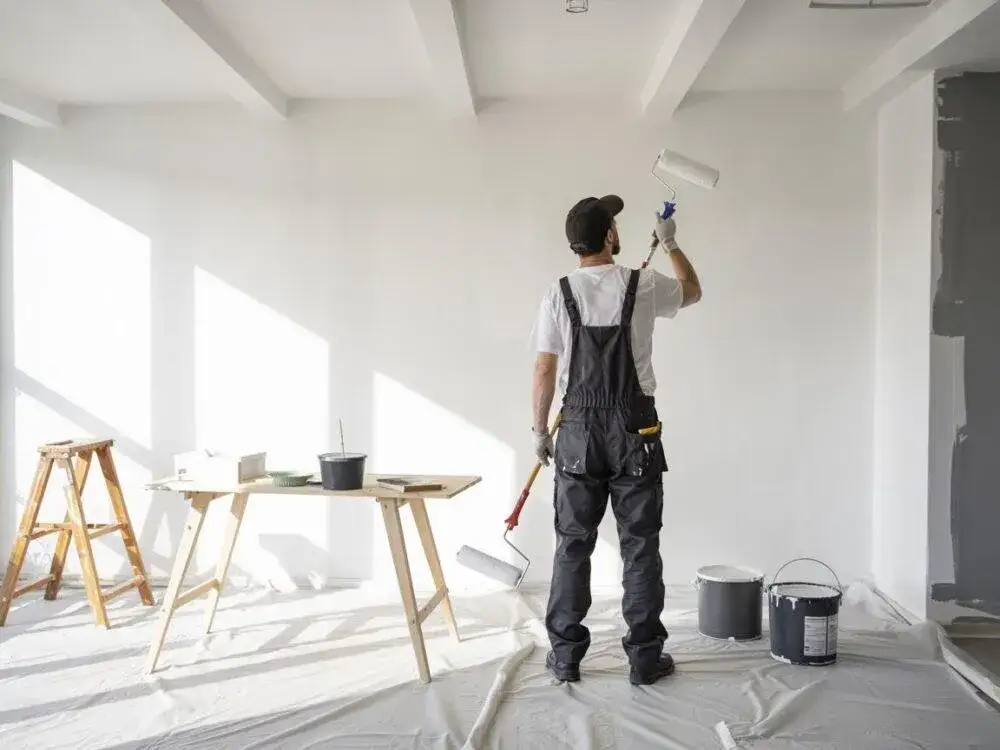 Ile za malowanie na biało? Poznaj ukryte koszty i oszczędności