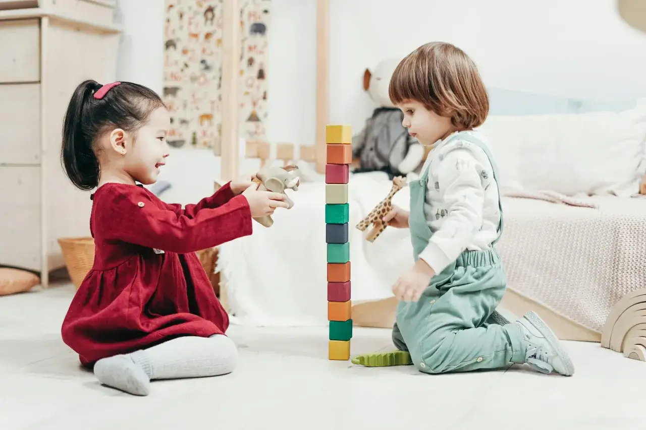 Gdzie można zrobić kurs opiekunki dziecięcej? Sprawdź najlepsze opcje w Polsce