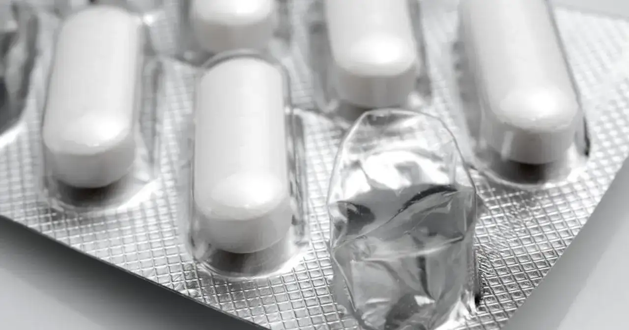 Ból pleców a wrzody? Wybierz bezpieczne leki dla żołądka!