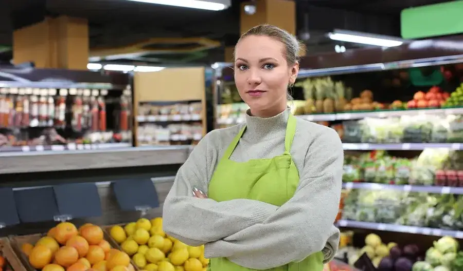 Ile można zarobić na sklepie spożywczym? Odkryj realne zarobki