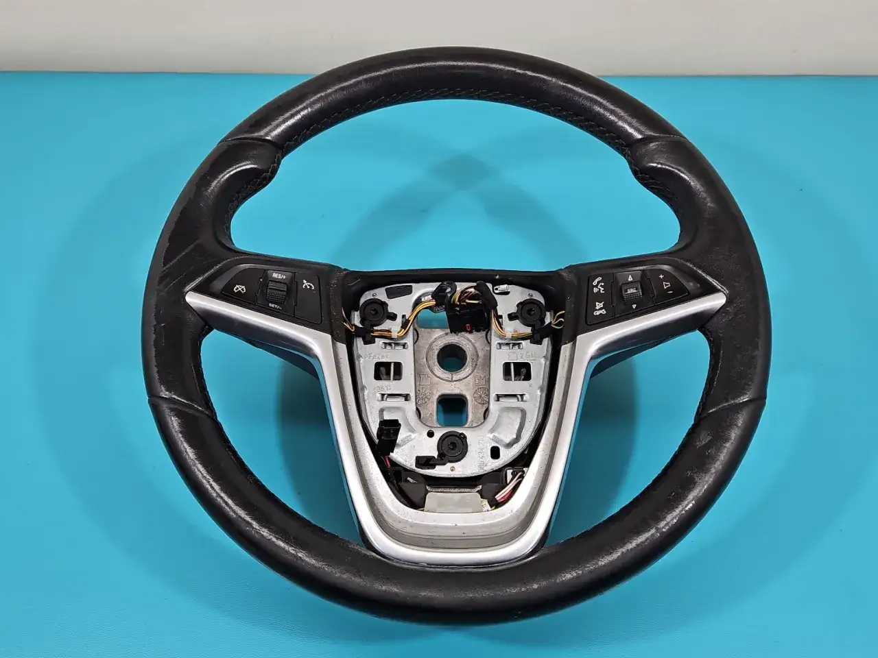 Kierownica Opel Astra J: Problemy, Naprawa i Wymiana - Kompletny Przewodnik