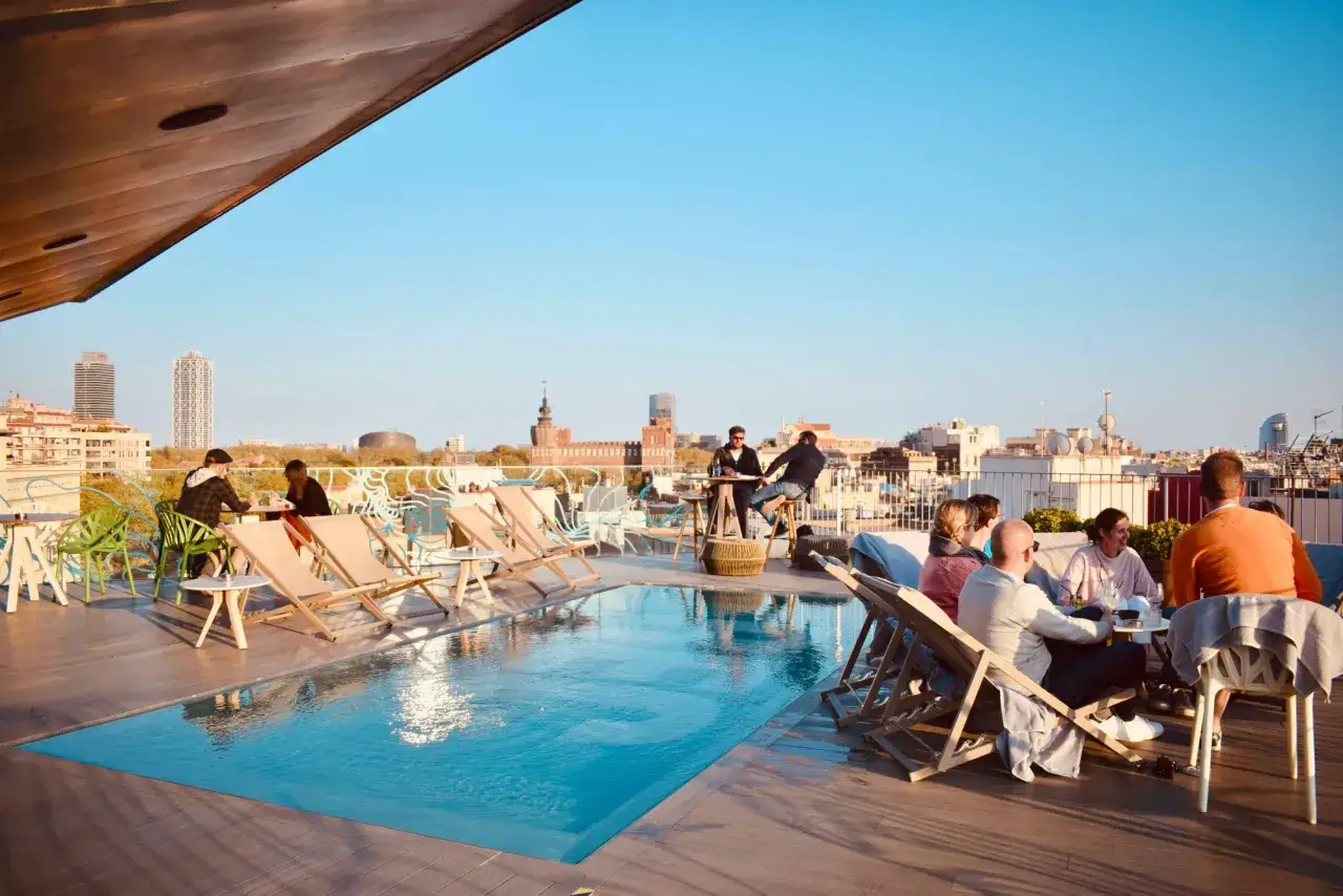 Hotel Rec Barcelona: ¿Tu base ideal en El Born con piscina 360º?