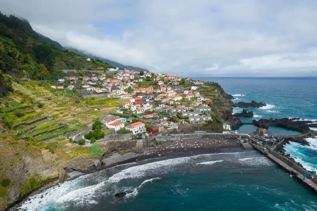 Jaką walutę zabrać na Maderę: praktyczne informacje przed wyjazdem