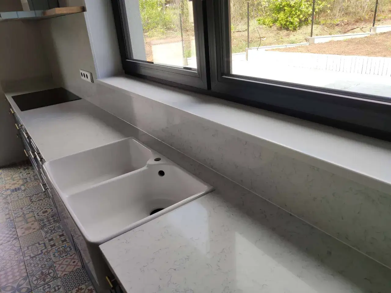 Konglomerat kwarcowy Białystok – najlepsze oferty i lokalni producenci