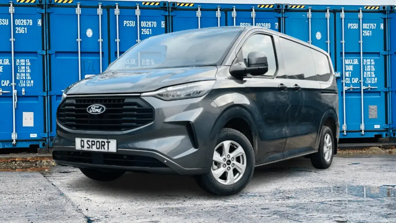 Ford Transit Custom: Ile litrów baku? Diesel, PHEV i AdBlue
