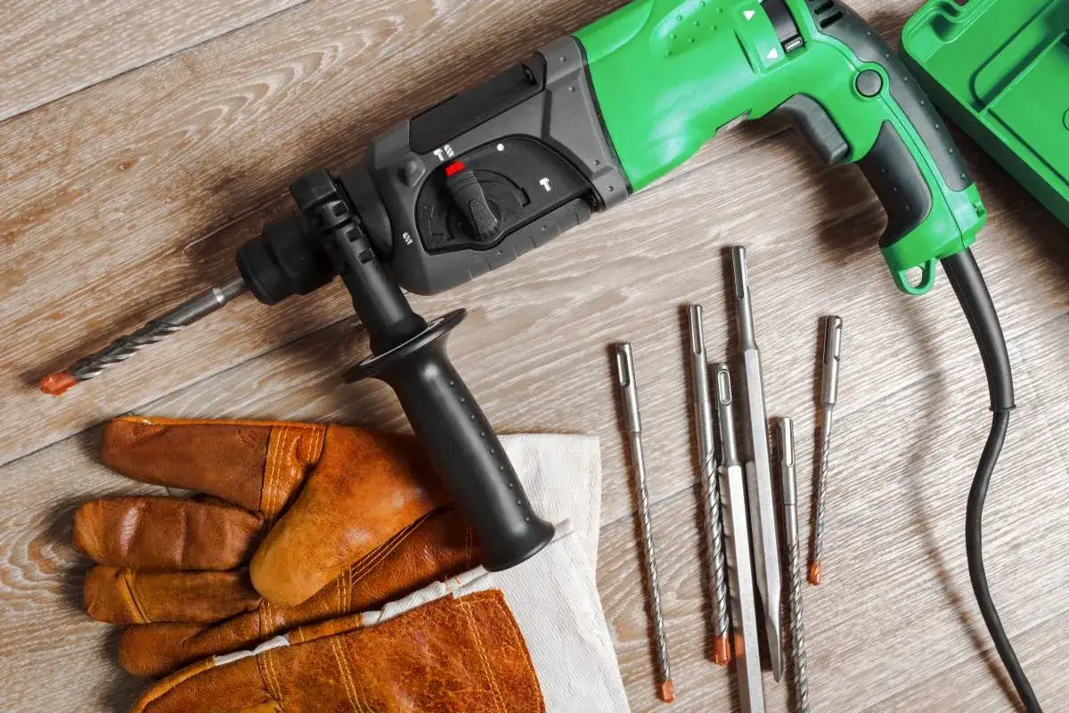 Wiertło do kołka: Jak dobrać idealne? Poradnik krok po kroku