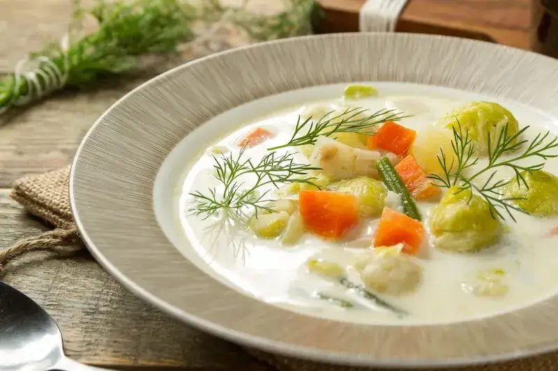 Jak zrobić zupę jarzynową - łatwy przepis na zdrowe danie na każdą porę