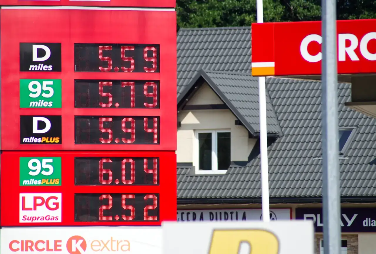  Ile kosztuje paliwo we Włoszech? Sprawdź aktualne ceny benzyny, diesla i LPG