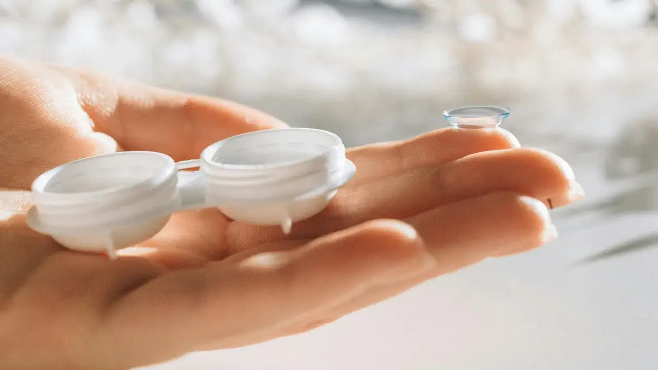 Dobór soczewek kontaktowych: Przewodnik Ksawerego Michalskiego