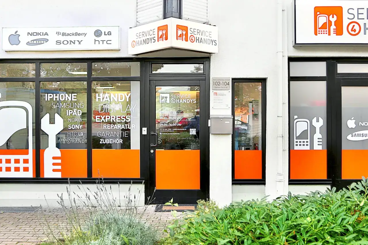 Leipzig: Smartphone Reparatur Kosten, Dauer & worauf achten?