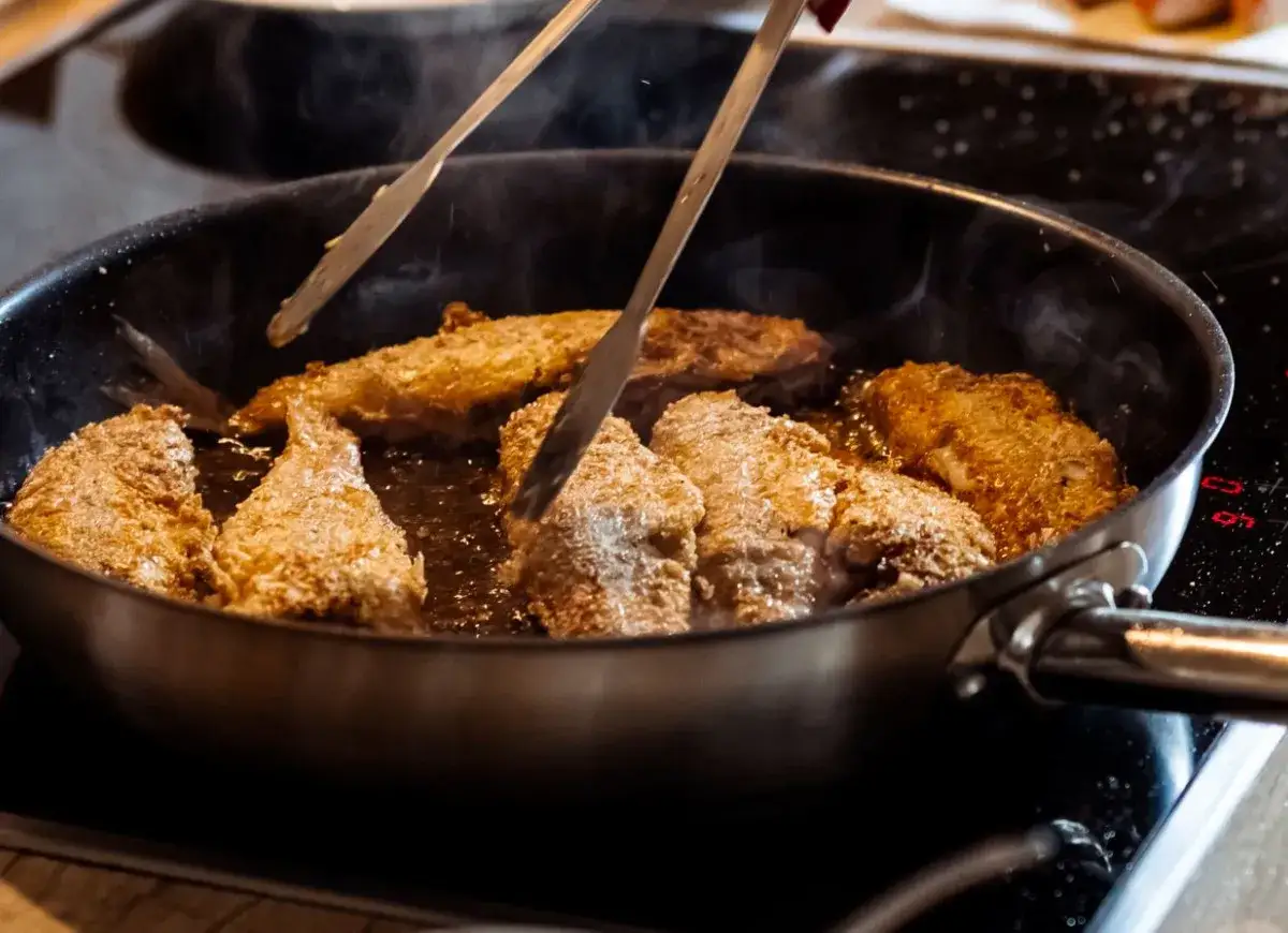 Ryba idealna? Jak długo smażyć, by była soczysta i chrupiąca?