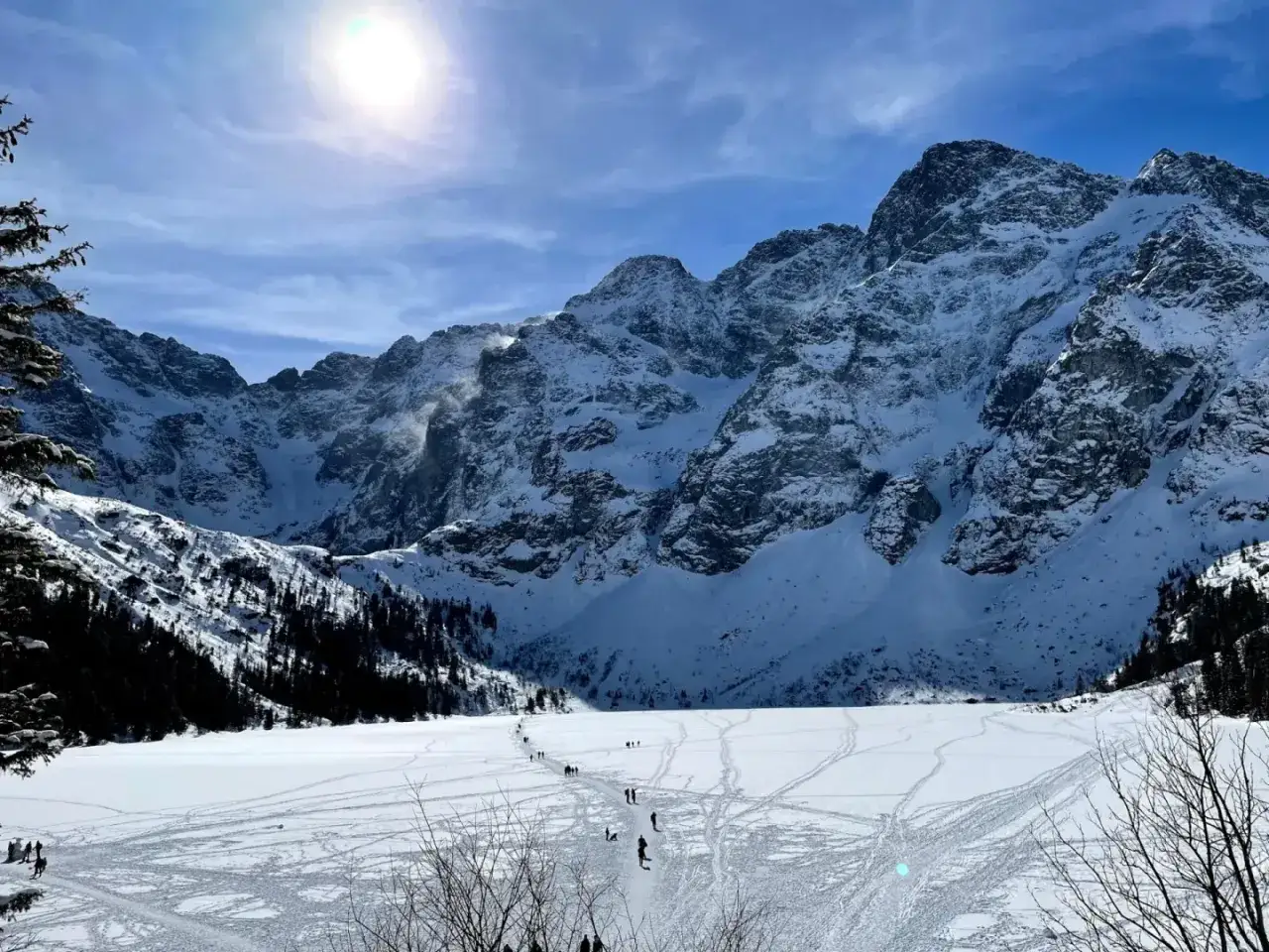 Zamknięte szlaki w Tatrach: Aktualna lista i zasady bezpieczeństwa
