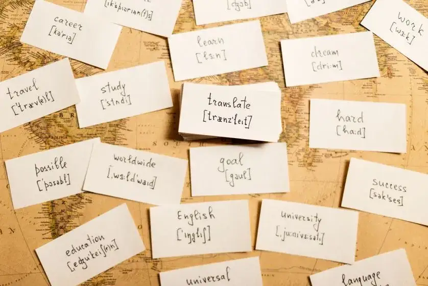Skuteczne sposoby jak zrobić fiszki do nauki języka - praktyczny poradnik