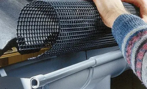 Jak zawiesić lampki na rynnie: 7 prostych kroków i porad