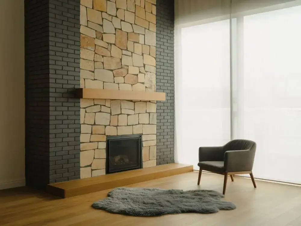 Jak ozdobić komin w pokoju - praktyczne pomysły na stylowe wykończenie