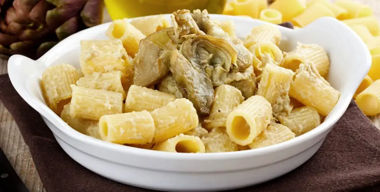 Pasta con carciofi: la ricetta classica e varianti golose