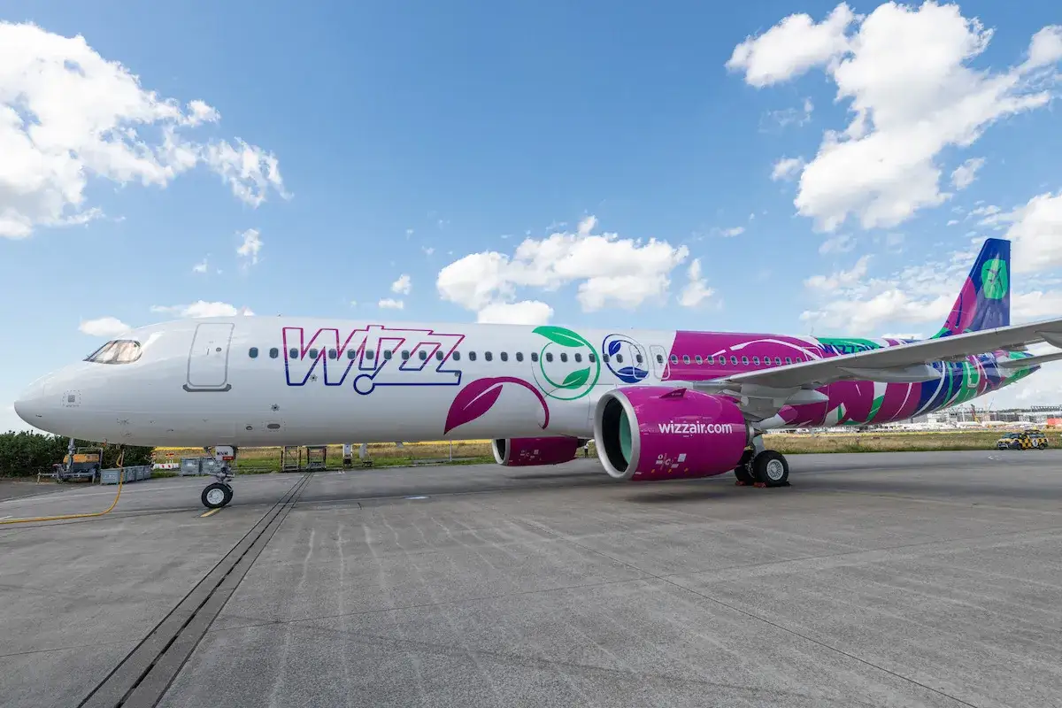 Jakimi samolotami lata Wizz Air? Poznaj nowoczesną flotę i jej zalety