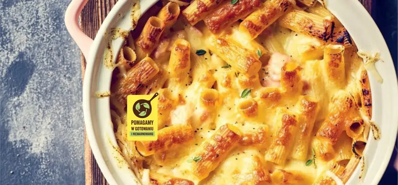Zapiekanka makaronowa z szynką: sprawdzony przepis i triki eksperta