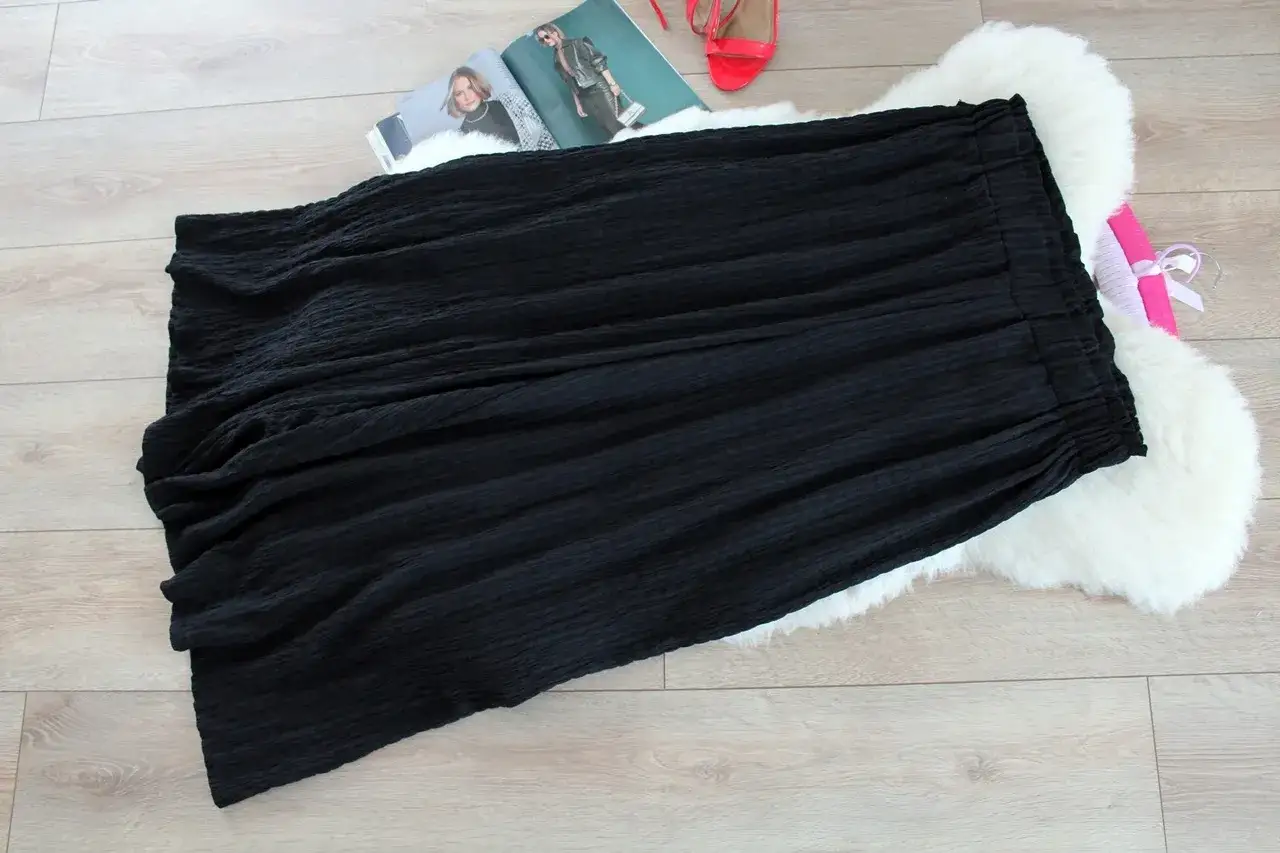 Spodnie wyglądające jak spódnica – stylowe i wygodne rozwiązanie dla każdej kobiety