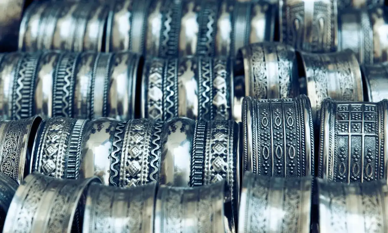 Co warto przywieźć z Tunezji? Najlepsze pamiątki, które zachwycą