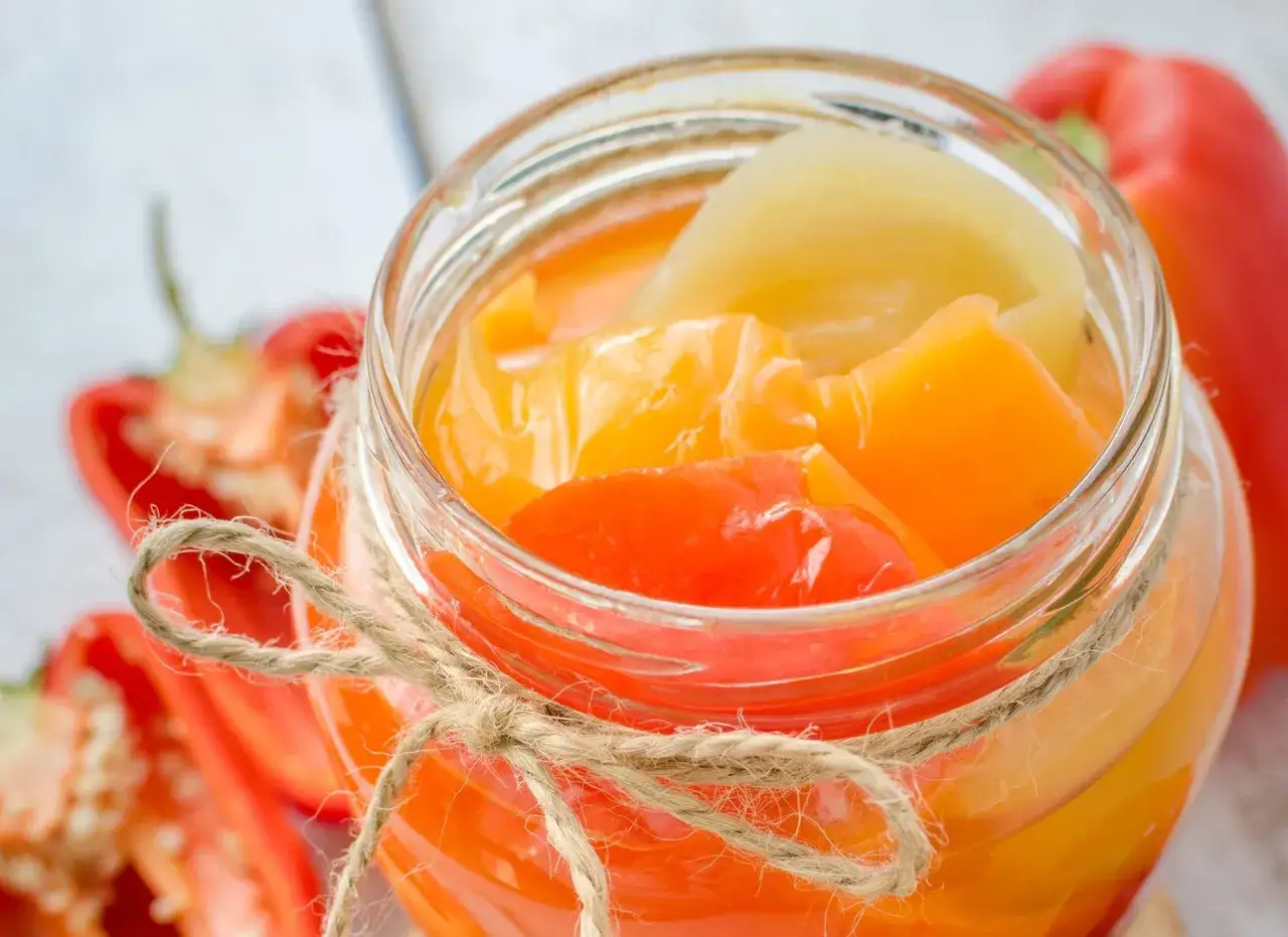 Domowa papryka słodko-kwaśna: przepis i sekret idealnej zalewy
