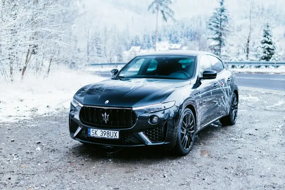 Maserati kto produkuje? Poznaj producentów zegarków i samochodów