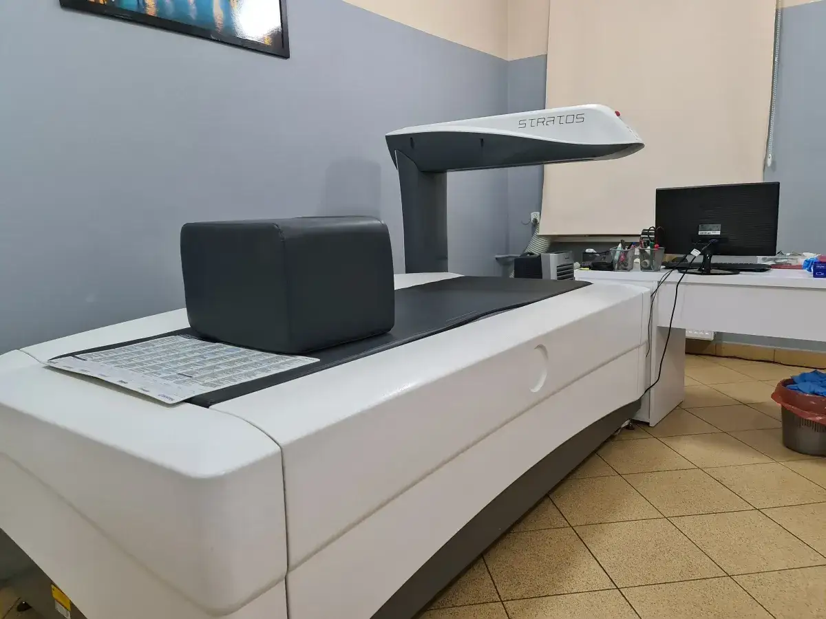 Densytometria: Kiedy zbadać gęstość kości i zapobiec osteoporozie?