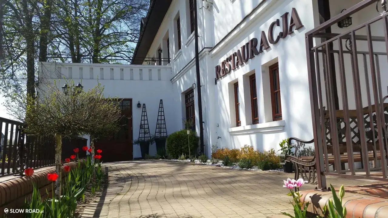 Dworek Biały Domek: Perła Smardzewic Wypoczynek i Wesela nad Zalewem