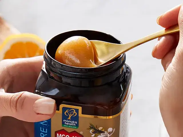 Miód manuka co to? Odkryj jego niezwykłe właściwości i zastosowanie
