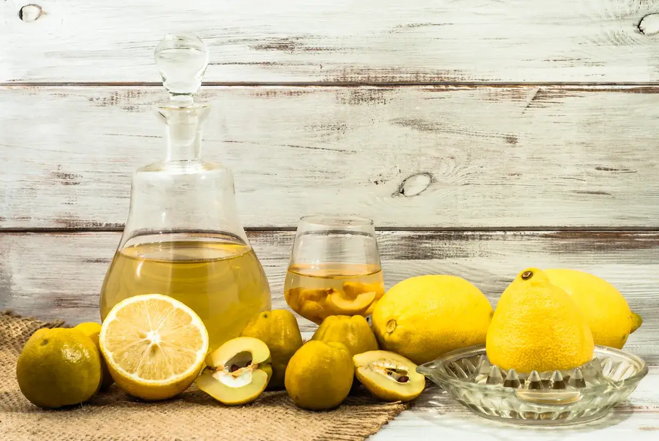 Nalewki domowe: Z czego najlepsze? Przepisy i porady Józefa