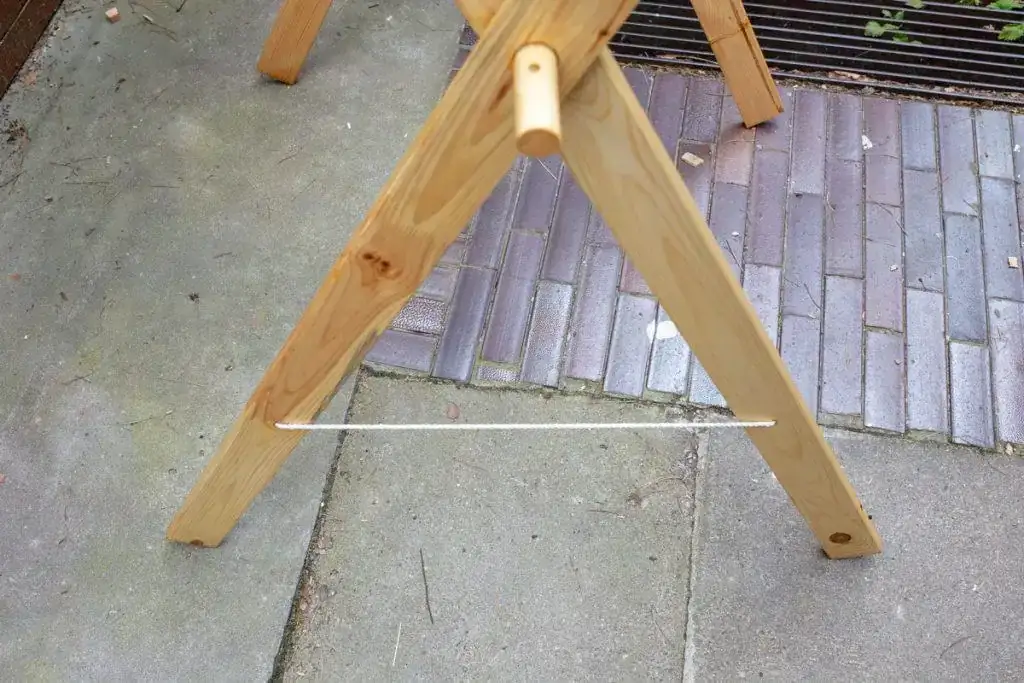 Jak zrobić bezpieczny stojak edukacyjny DIY? Poradnik krok po kroku