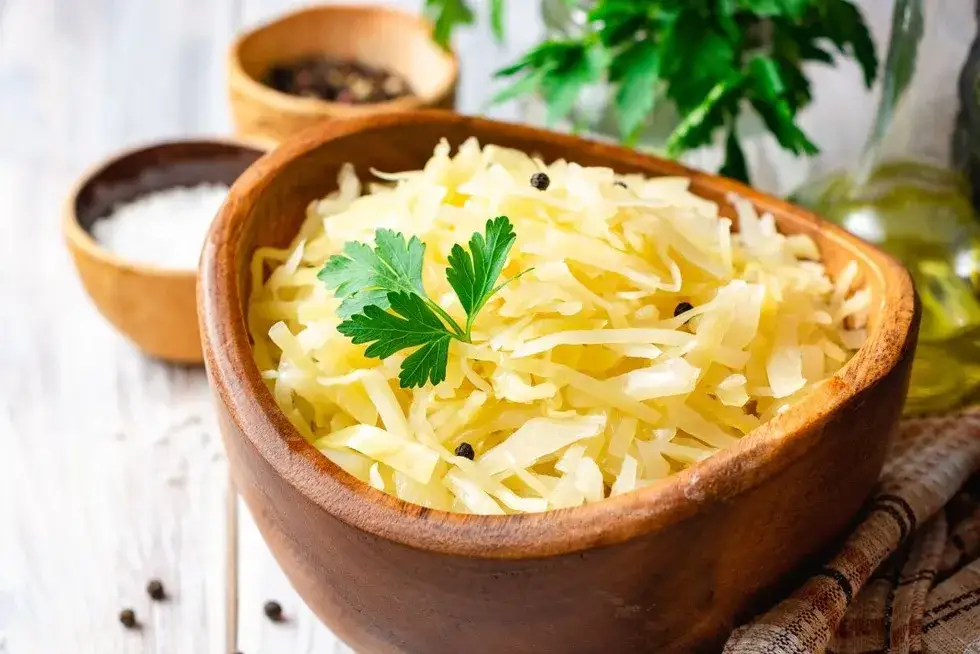 Jak gotować kapustę kiszoną do pierogów, aby uniknąć kwaśnego smaku