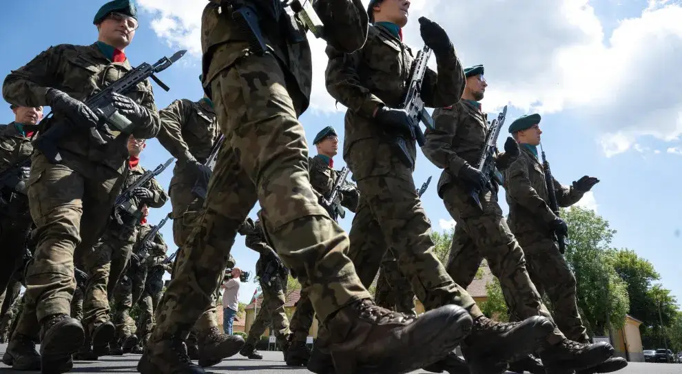 Wojsko praca informatyk – Jak zostać informatykiem wojskowym i budować cyfrowe bezpieczeństwo