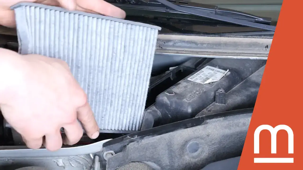 Votre Clio 2 respire mal ? Changez son filtre habitacle !