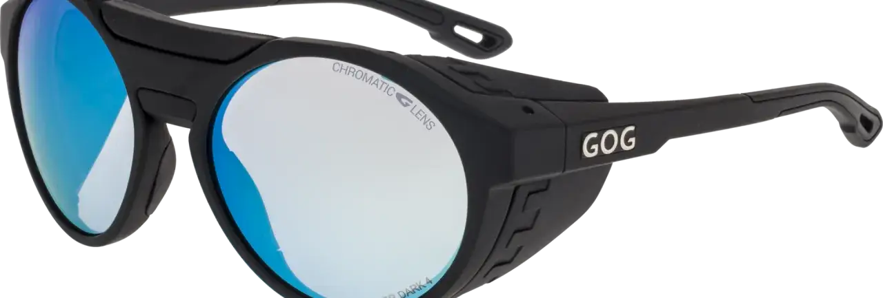 Polaryzacja czy fotochromy? Ekspert radzi: Które wybrać dla siebie?