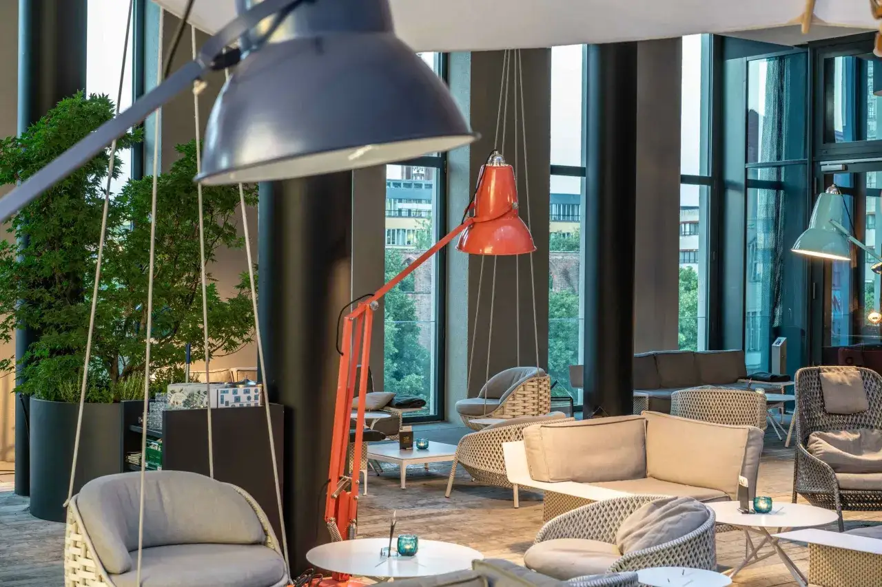 Motel One Alexanderplatz Berlin: Design, Aussicht & Top-Lage