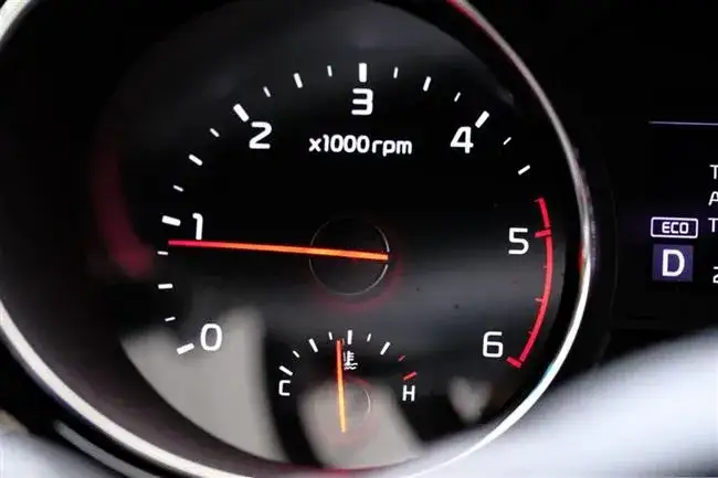 Co to jest moment obrotowy silnika i jak wpływa na osiągi pojazdu