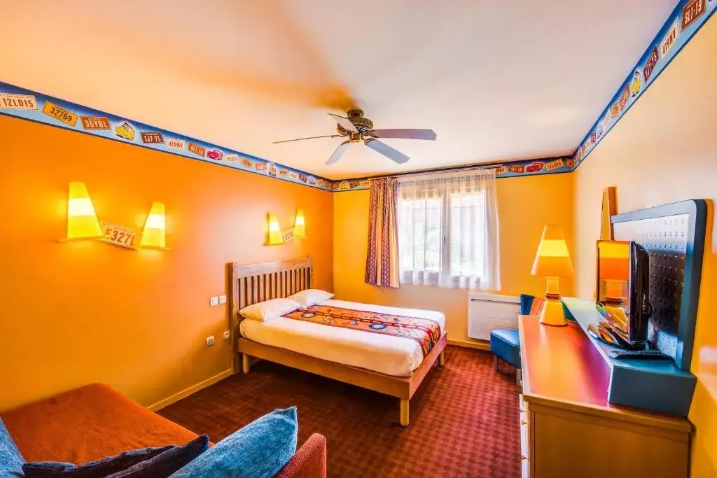 Hotel Disney Santa Fe: características, precios y opiniones de huéspedes