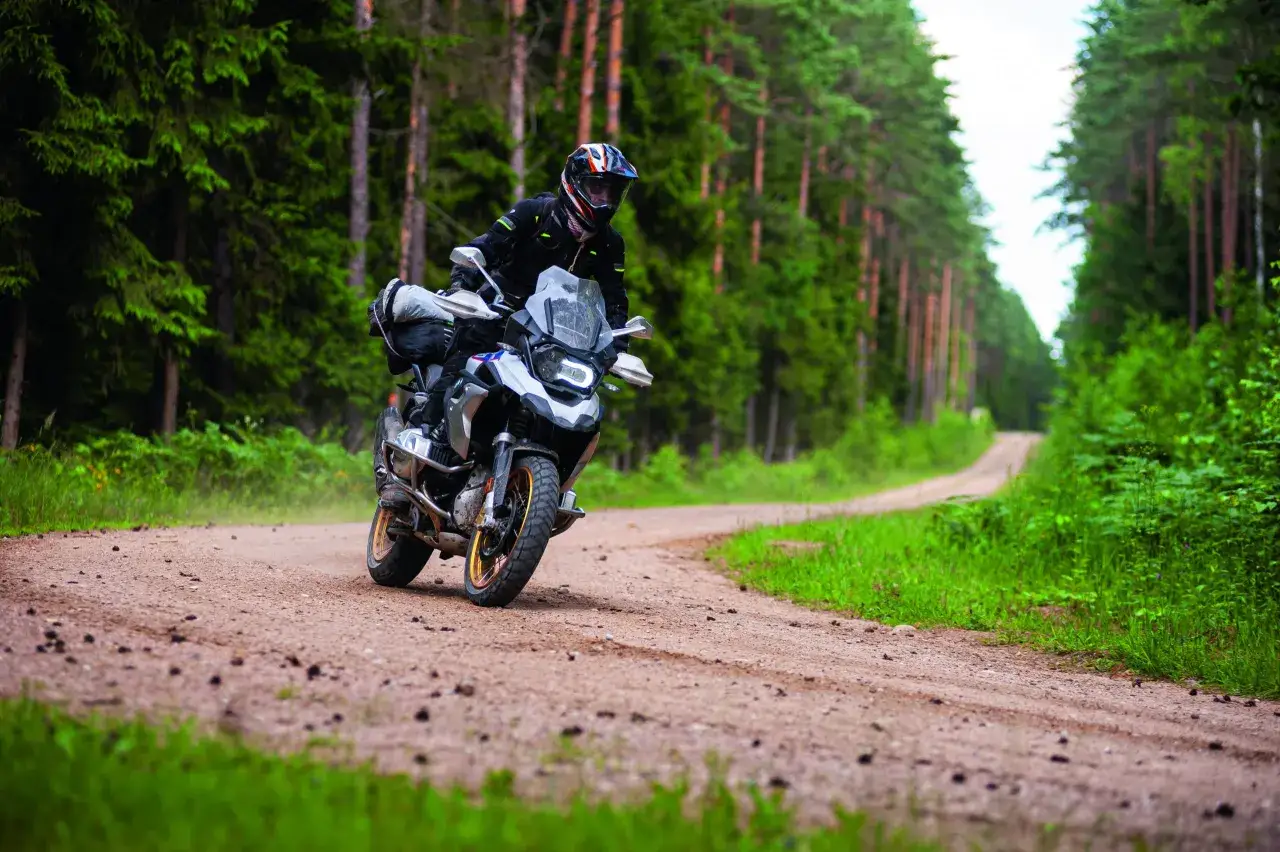 Trasa motocyklowa Podlasie: odkryj ukryte skarby regionu