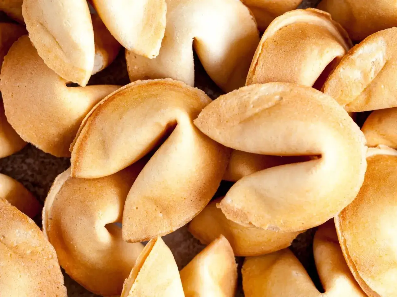 Ciasteczka z wróżbą: przepis, triki i wróżby, które zachwycą!